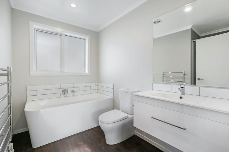 Photo of property in 75 Hinemoa Street, Levin, 5510