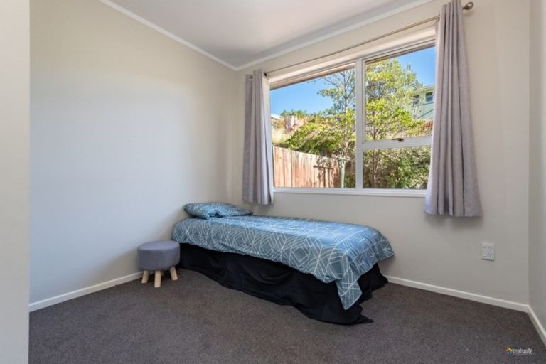Photo of property in 2/3 Vella Street, Titahi Bay, Porirua, 5022
