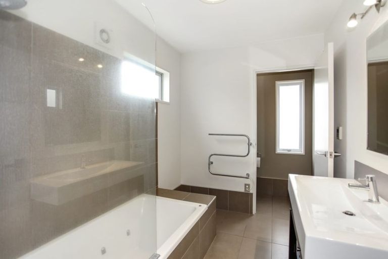 Photo of property in 88b Brockworth Place, Riccarton, Christchurch, 8011