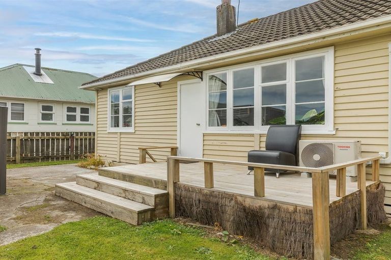 Photo of property in 4 Colvin Street, Westport, 7825