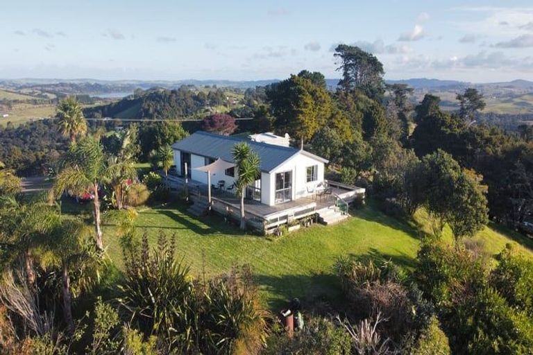 Photo of property in 133 Wearmouth Road, Paparoa, 0571