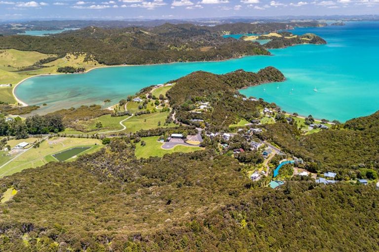 Photo of property in 264a Kempthorne Road, Russell, 0272