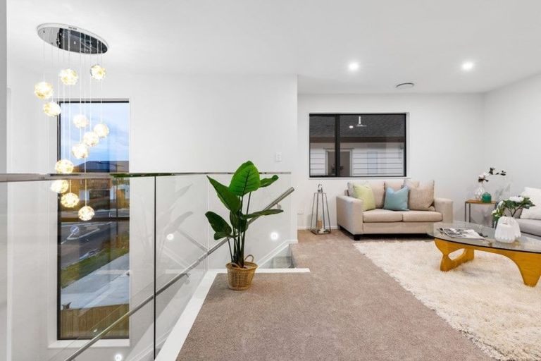 Photo of property in 19 Kearns Drive, Hobsonville, Auckland, 0616