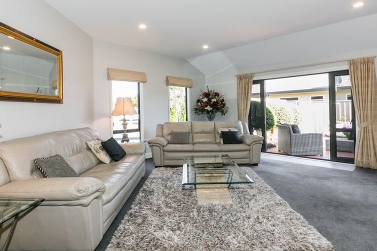 Photo of property in 17 Merlot Drive, Greenmeadows, Napier, 4112