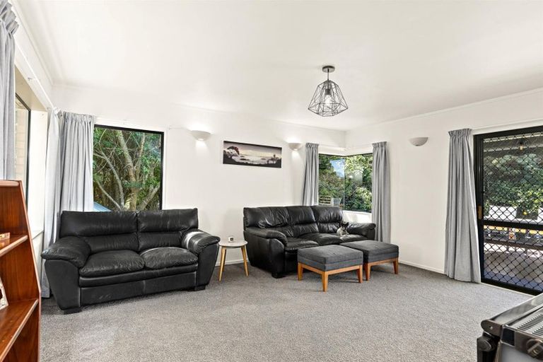 Photo of property in 1556 South Head Road, South Head, Helensville, 0874