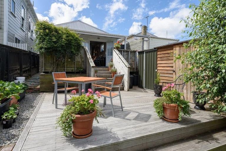 Photo of property in 61 Te Wharepouri Street, Berhampore, Wellington, 6023