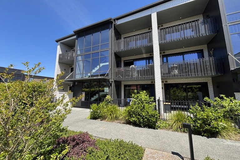Photo of property in 201/2b Matatiki Street, Northcote, Auckland, 0627