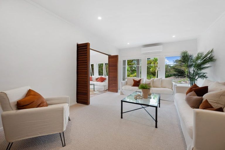 Photo of property in 194 Onewa Road, Birkenhead, Auckland, 0626