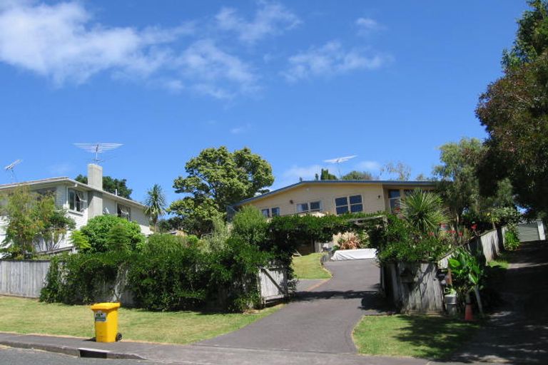 Photo of property in 93 Vandeleur Avenue, Birkdale, Auckland, 0626