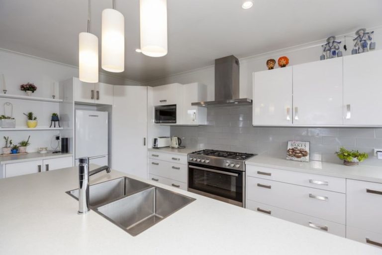 Photo of property in 22 Rangiatea Street, Paraparaumu Beach, Paraparaumu, 5032