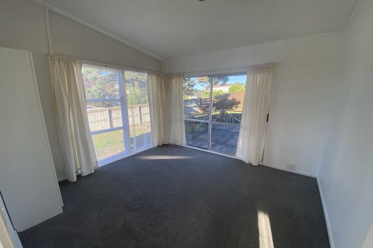 Photo of property in 61 Juniper Road, Sunnynook, Auckland, 0620
