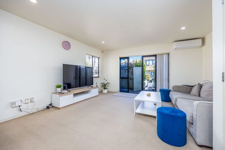 Photo of property in 5e Dryden Place, Mount Wellington, Auckland, 1051