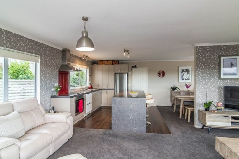 Photo of property in 126 Matai Road, Raumati South, Paraparaumu, 5032