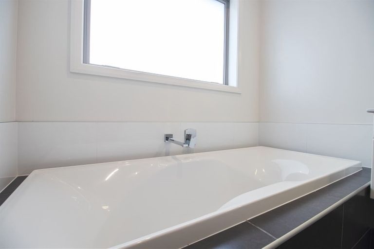 Photo of property in 25a Leistrella Road, Hoon Hay, Christchurch, 8025