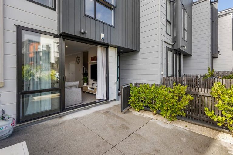 Photo of property in 14 Nugget Avenue, Hobsonville, Auckland, 0616