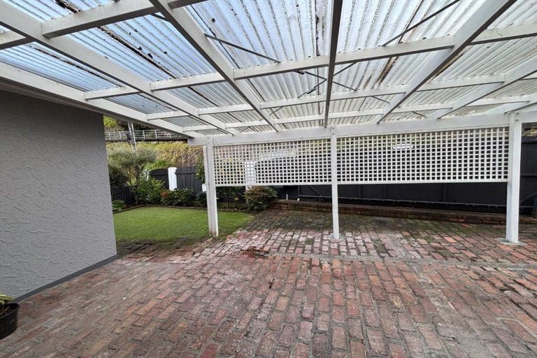 Photo of property in 1 Durie Vale Road, Durie Hill, Whanganui, 4500