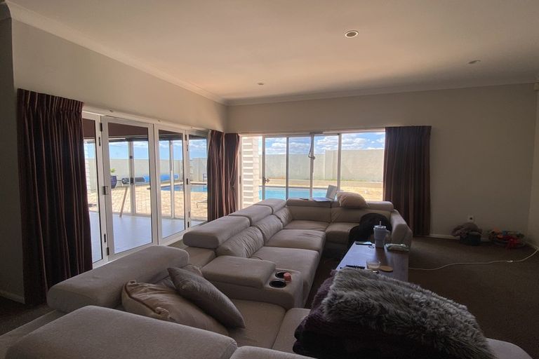 Photo of property in 17 Quedley Court, Eastern Beach, Auckland, 2012