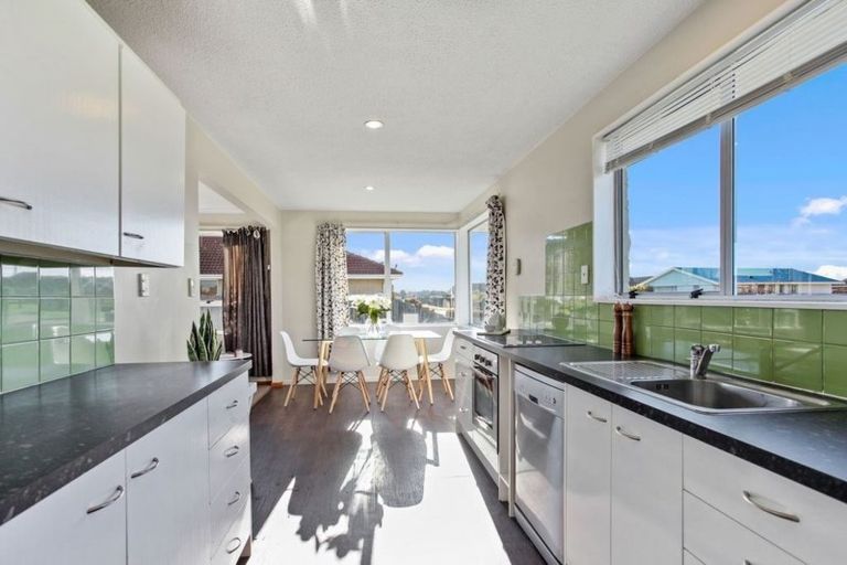 Photo of property in 24 Inverell Place, North New Brighton, Christchurch, 8083