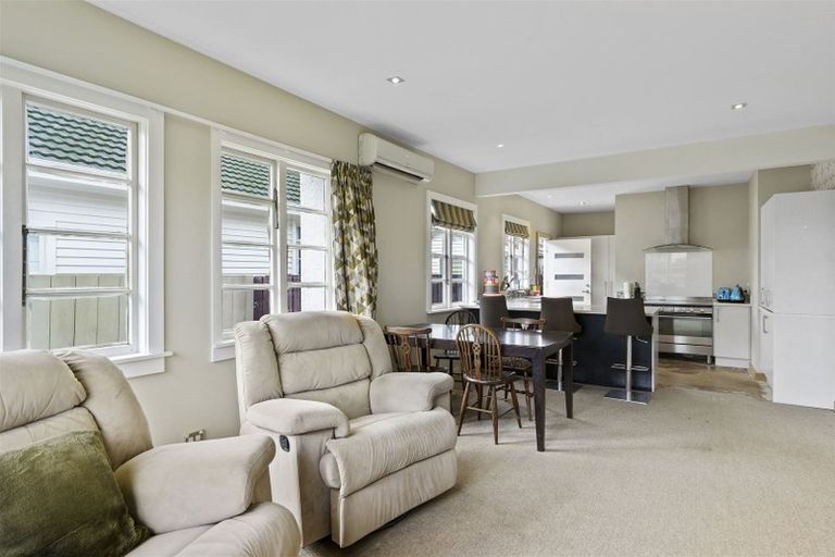 Photo of property in 198 Weston Road, St Albans, Christchurch, 8052