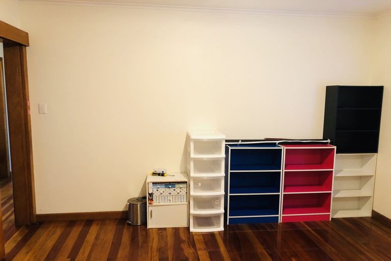 Photo of property in 964 East Coast Road, Northcross, Auckland, 0632