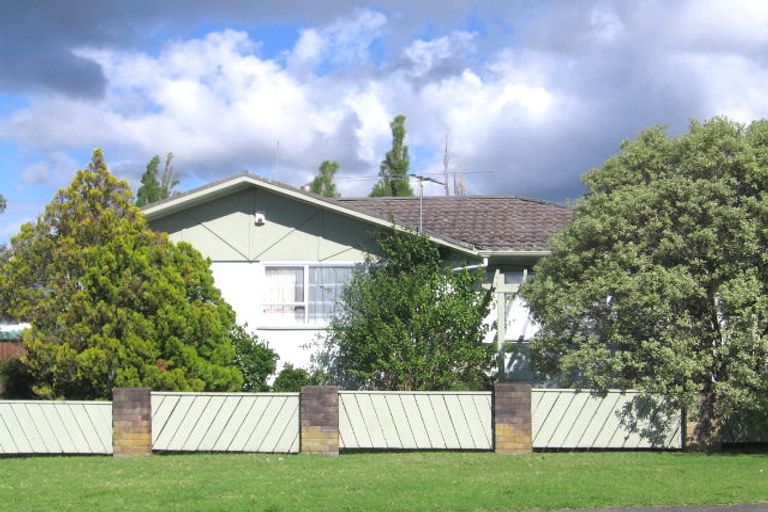 Photo of property in 5 Newham Place, Henderson, Auckland, 0612