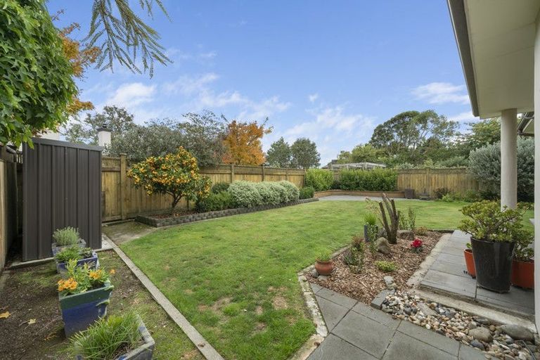 Photo of property in 2 Heritage Place, Terrace End, Palmerston North, 4410