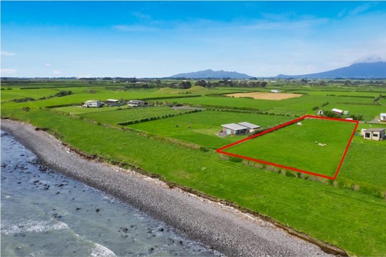 Photo of property in 59 Anglers Avenue, Warea, New Plymouth, 4381