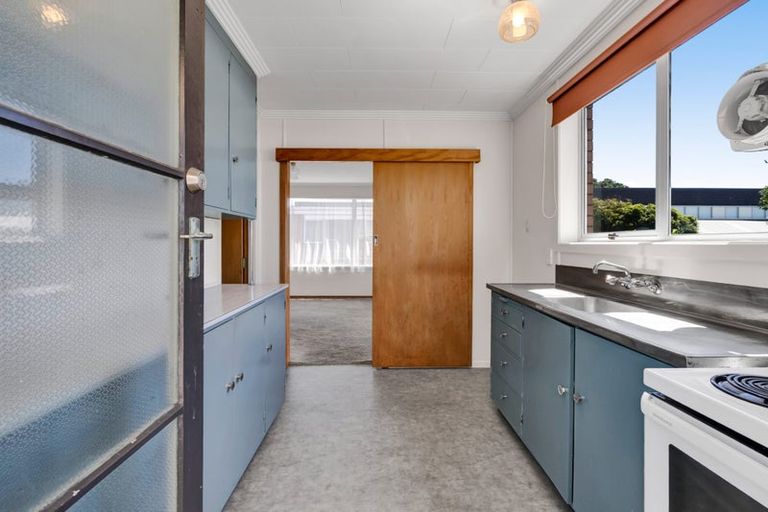 Photo of property in 2/56 Young Street, New Plymouth, 4310