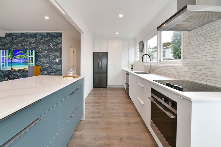 Photo of property in 41 Rangimaarie Crescent, Snells Beach, 0920