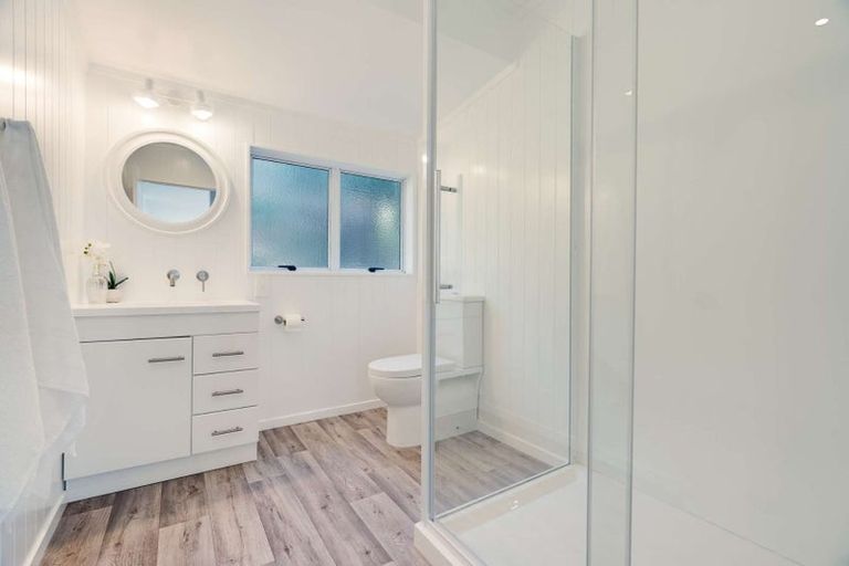 Photo of property in 124 Beach Road, Onerahi, Whangarei, 0110