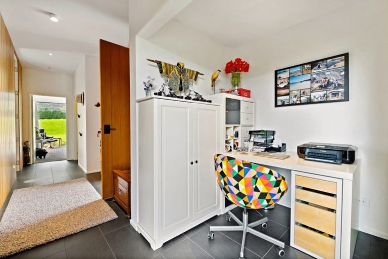 Photo of property in 44 Mckellar Drive, Jacks Point, Queenstown, 9371