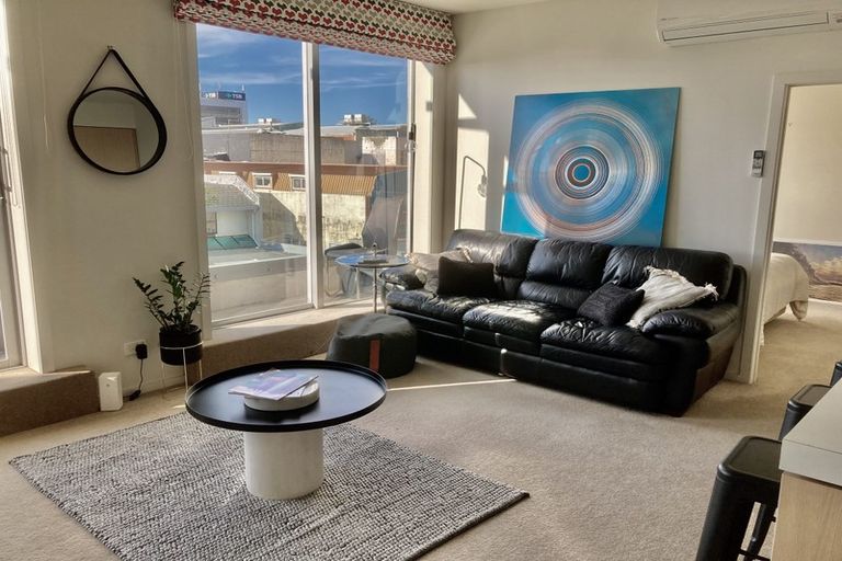 Photo of property in 22 Liardet Apartments, 22 Liardet Street, New Plymouth, 4310