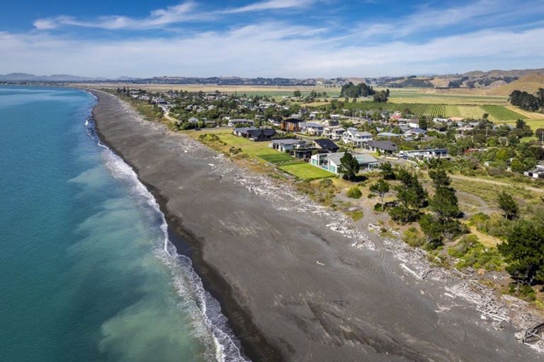 Photo of property in 15 Mer Place, Bay View, Napier, 4104