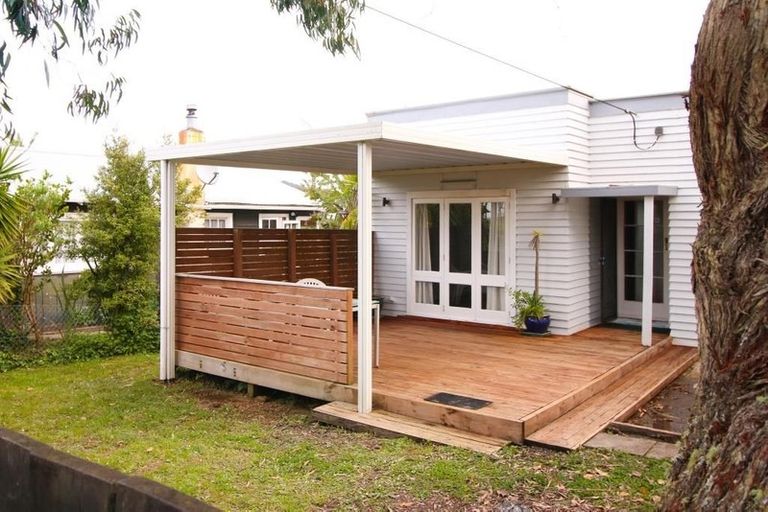 Photo of property in 1/154 Glengarry Road, Glen Eden, Auckland, 0602