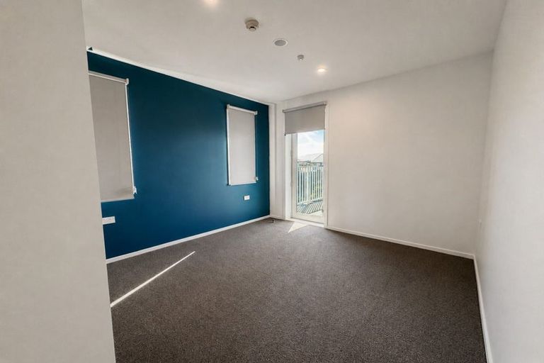 Photo of property in 204/28b Eileen Newey Place, Henderson, Auckland, 0612