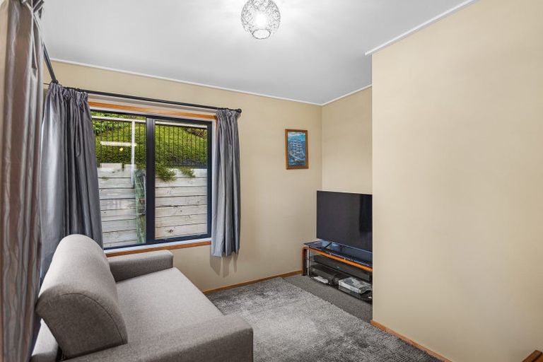 Photo of property in 48 Estuary View Road, Welcome Bay, Tauranga, 3112
