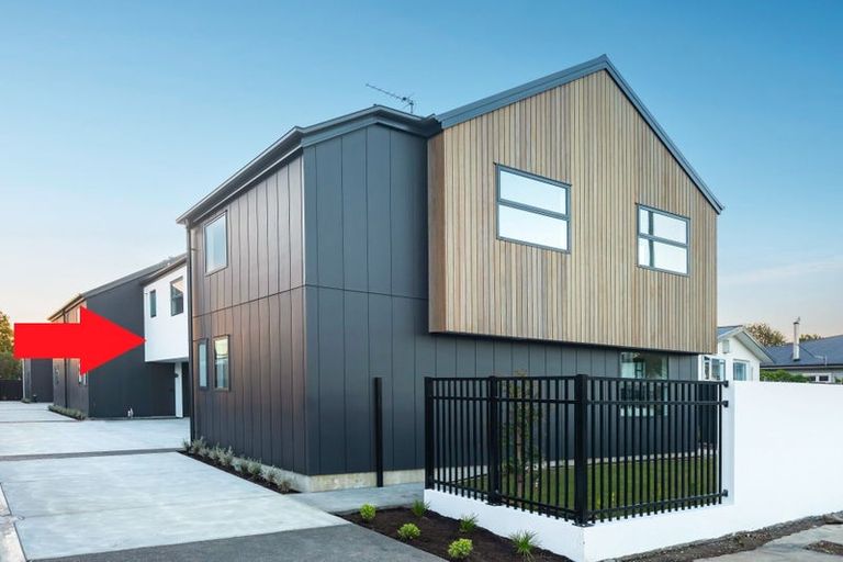 Photo of property in 2/117 Hills Road, Edgeware, Christchurch, 8013