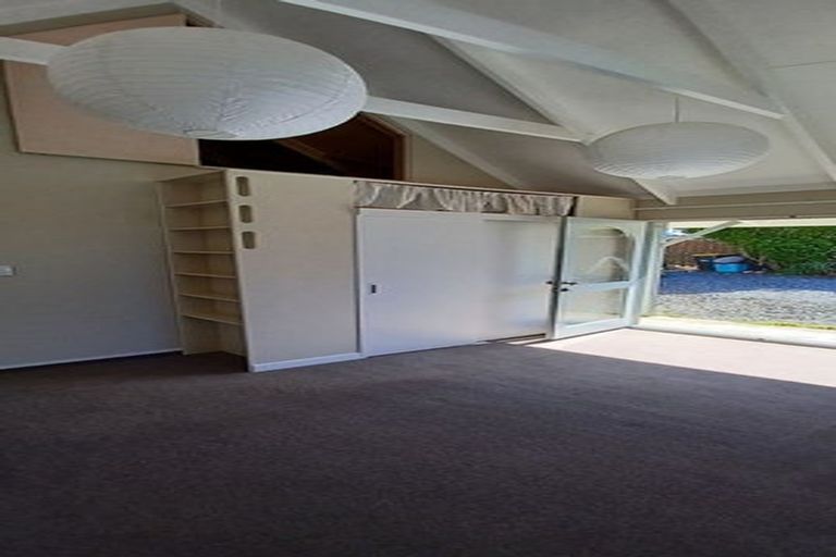 Photo of property in 4 Earn Place, Southgate, Wellington, 6023