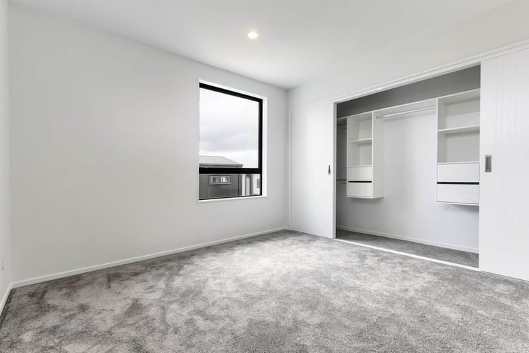 Photo of property in 1/32a Westgate Drive, Massey, Auckland, 0614