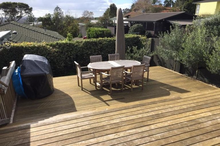 Photo of property in 1/163 Mokoia Road, Birkenhead, Auckland, 0626