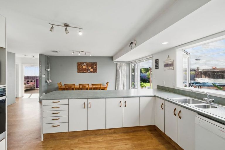 Photo of property in 54 Harris Crescent, Papanui, Christchurch, 8053