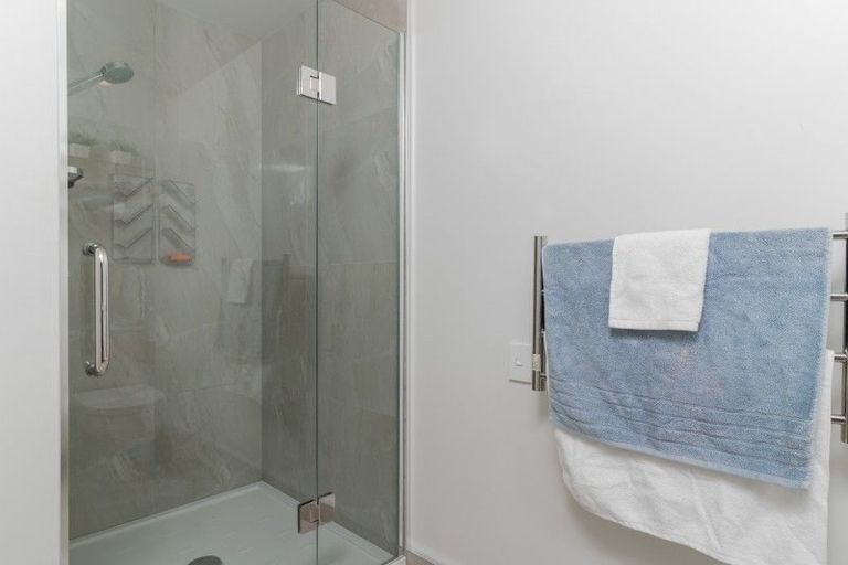 Photo of property in 8b Defoe Place, Waltham, Christchurch, 8023