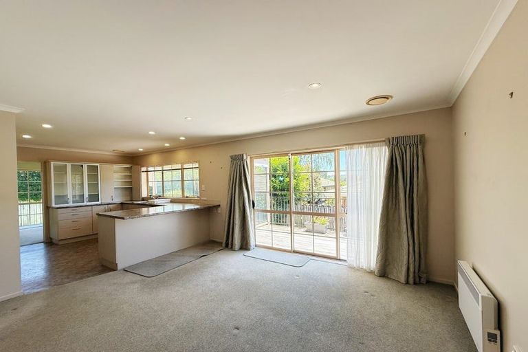 Photo of property in 10 Amherst Place, Albany, Auckland, 0632