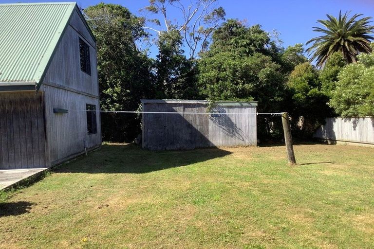Photo of property in 2 Moss Lane, Raumati Beach, Paraparaumu, 5032