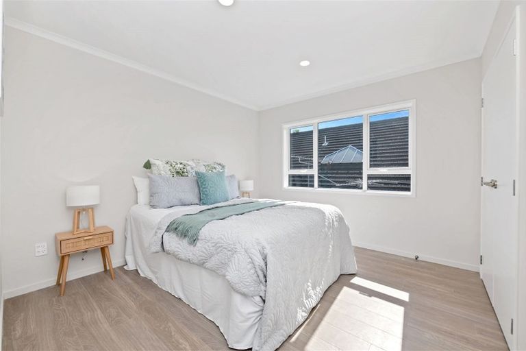 Photo of property in 21a Haven Crest, Somerville, Auckland, 2014