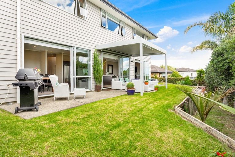 Photo of property in 13 Rangi Avenue, Schnapper Rock, Auckland, 0632