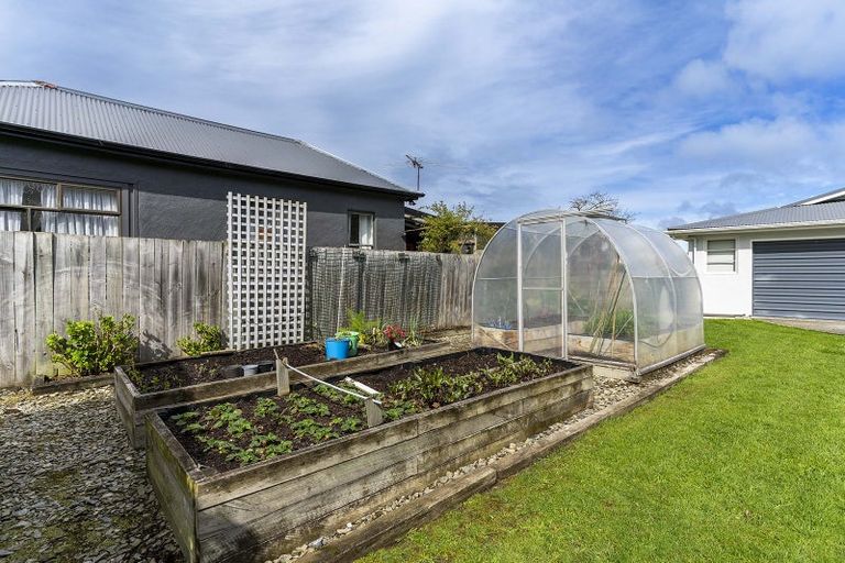 Photo of property in 34 Eglinton Road, The Glen, Dunedin, 9011