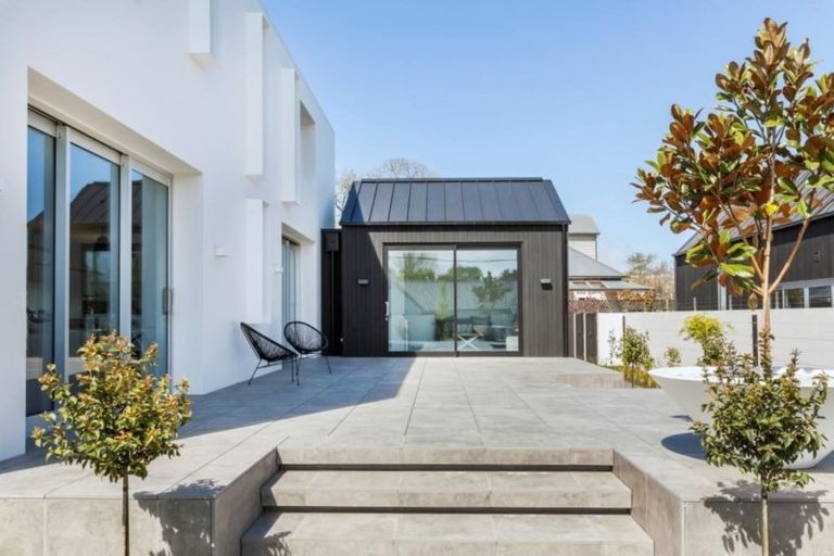 Photo of property in 57 Garden Road, Merivale, Christchurch, 8014