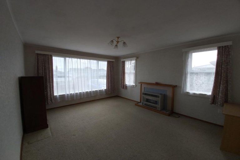 Photo of property in 6 Murray Avenue, Hawera, 4610