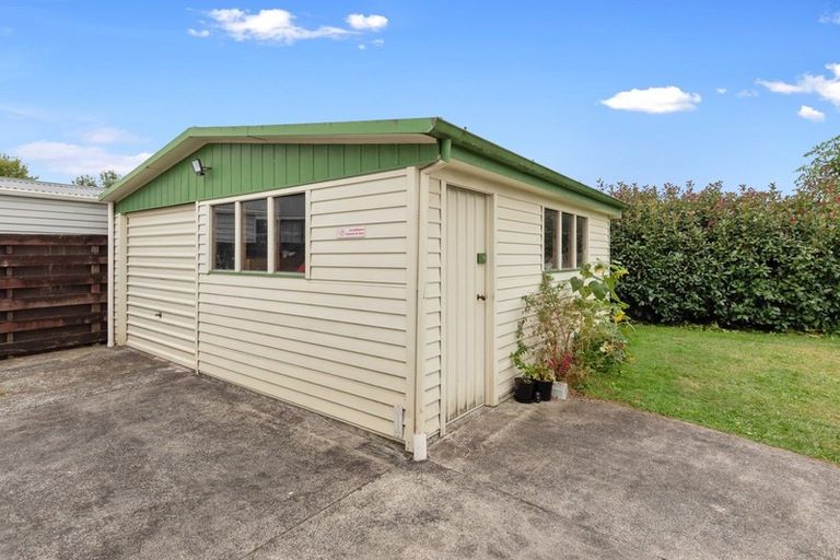 Photo of property in 5 Page Place, Hamilton East, Hamilton, 3216